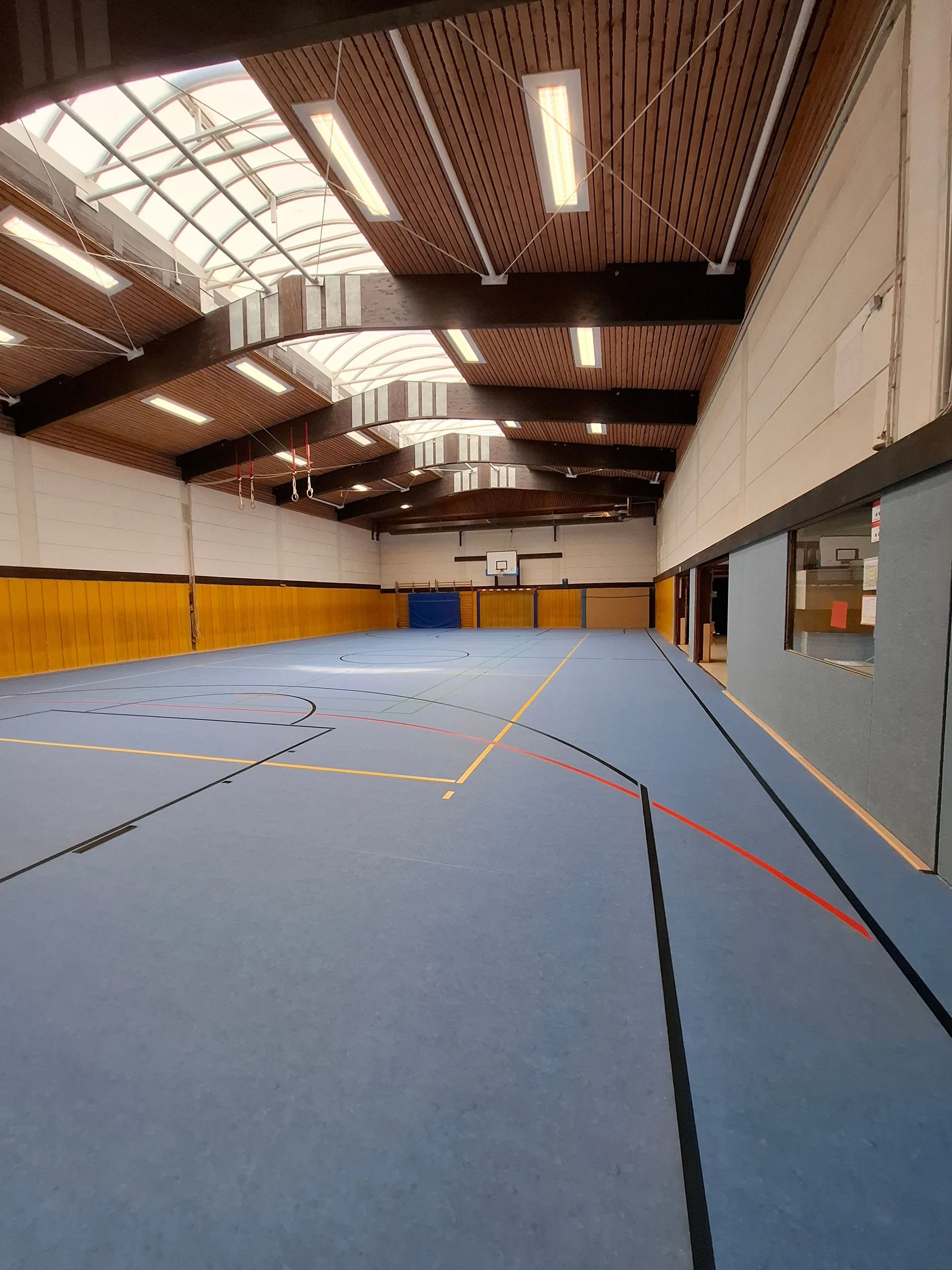 Innenansicht der Sporthalle